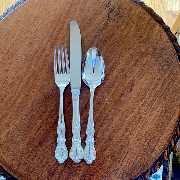 Silver Plated Flatware - Picture 1 of 4